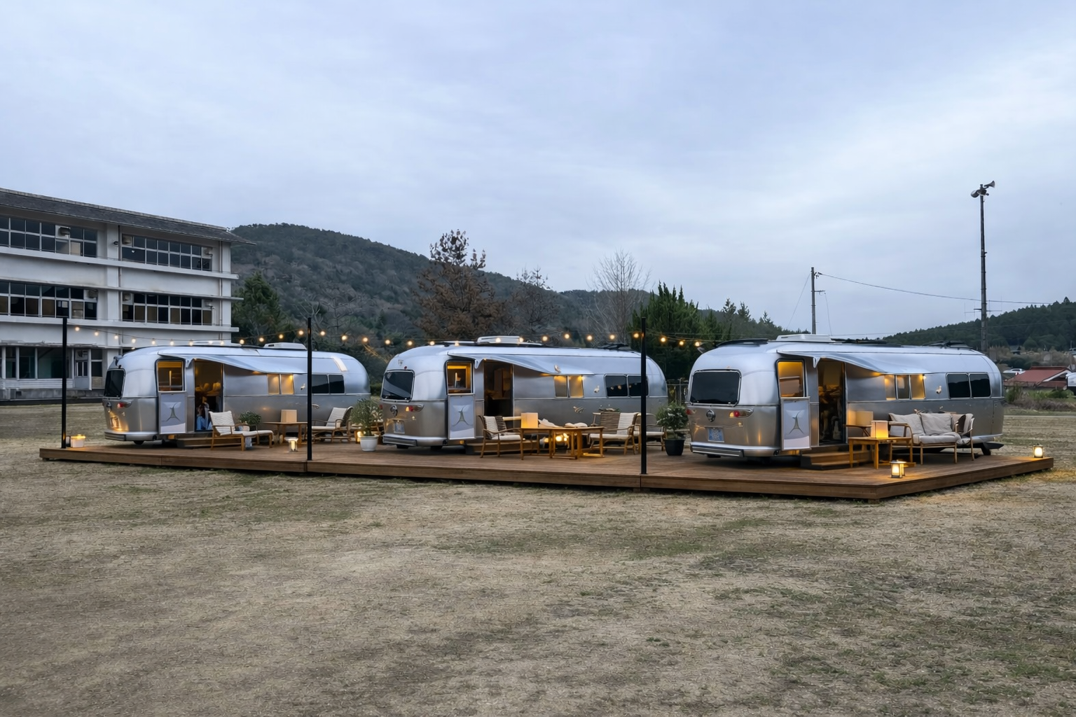 キャンピングカー